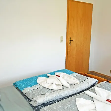 Urlaub Unterm Reetdachhaus Am Neuensiener