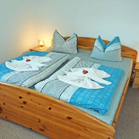 Urlaub Unterm Reetdachhaus Am Neuensiener Neuensien