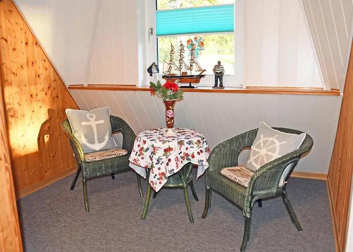 Urlaub Unterm Reetdachhaus Am Neuensiener *