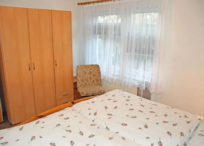 Urlaub Unterm Reetdachhaus Am Neuensiener Apartmán Neuensien