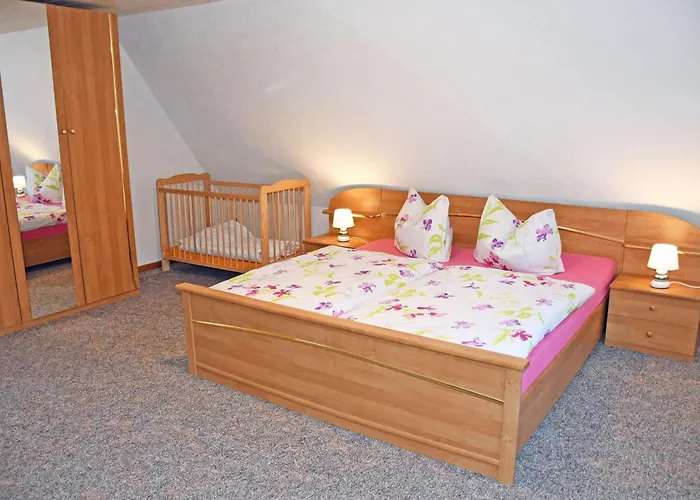 Urlaub Unterm Reetdachhaus Am Neuensiener